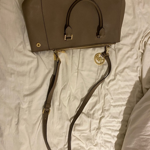 Michael Kors Sutton bag - Picture 7 of 7